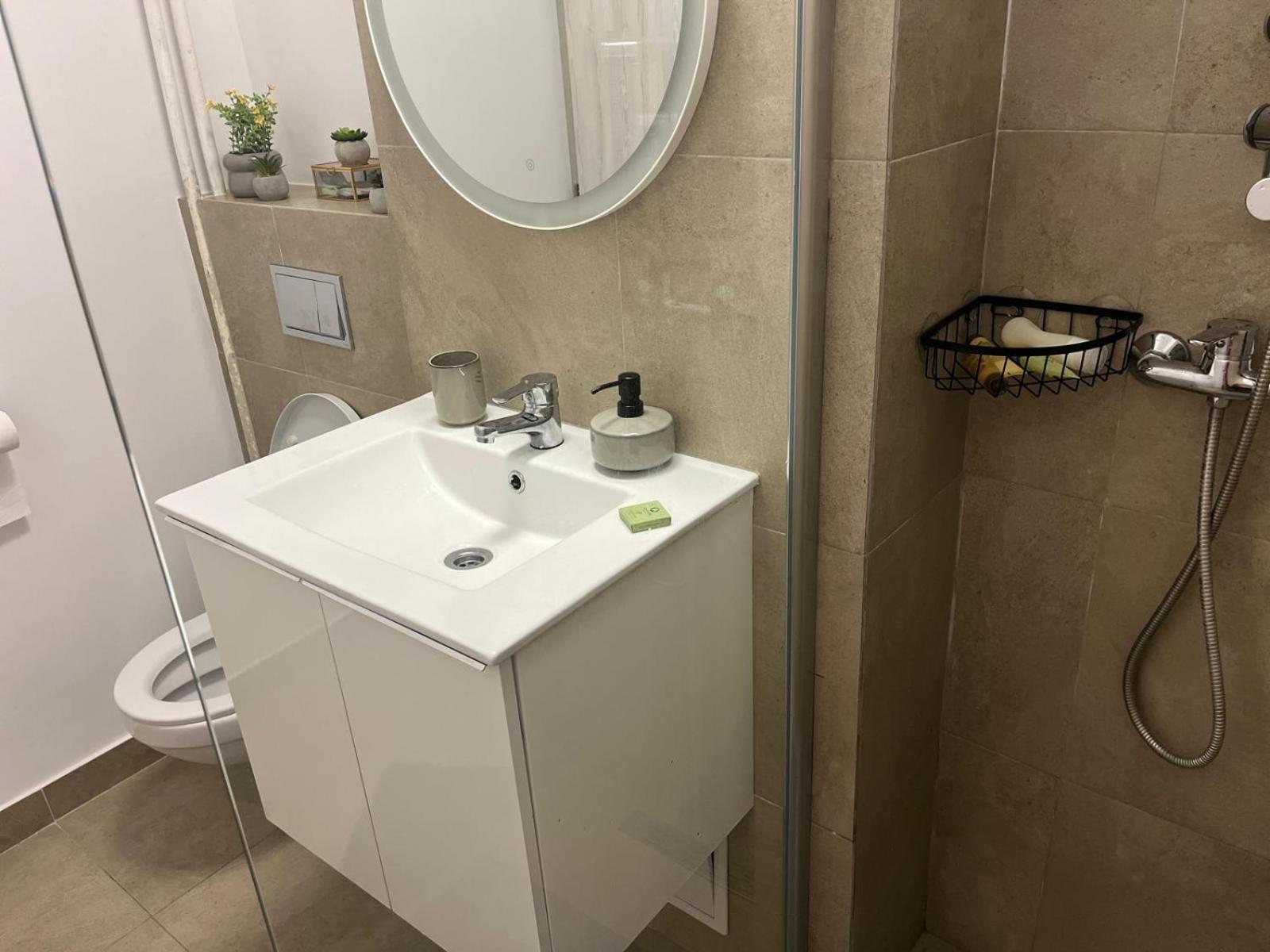 Apartament De Lux كرايوفا المظهر الخارجي الصورة